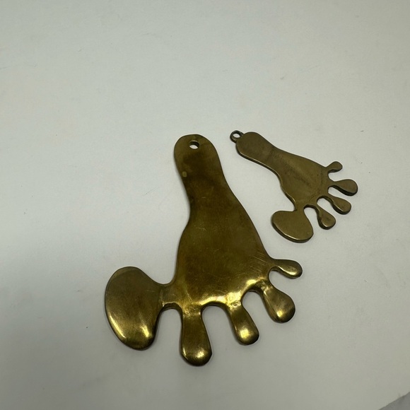 Weird Set of Vintage Brass Abstract Foot Pendants - Picture 1 of 6